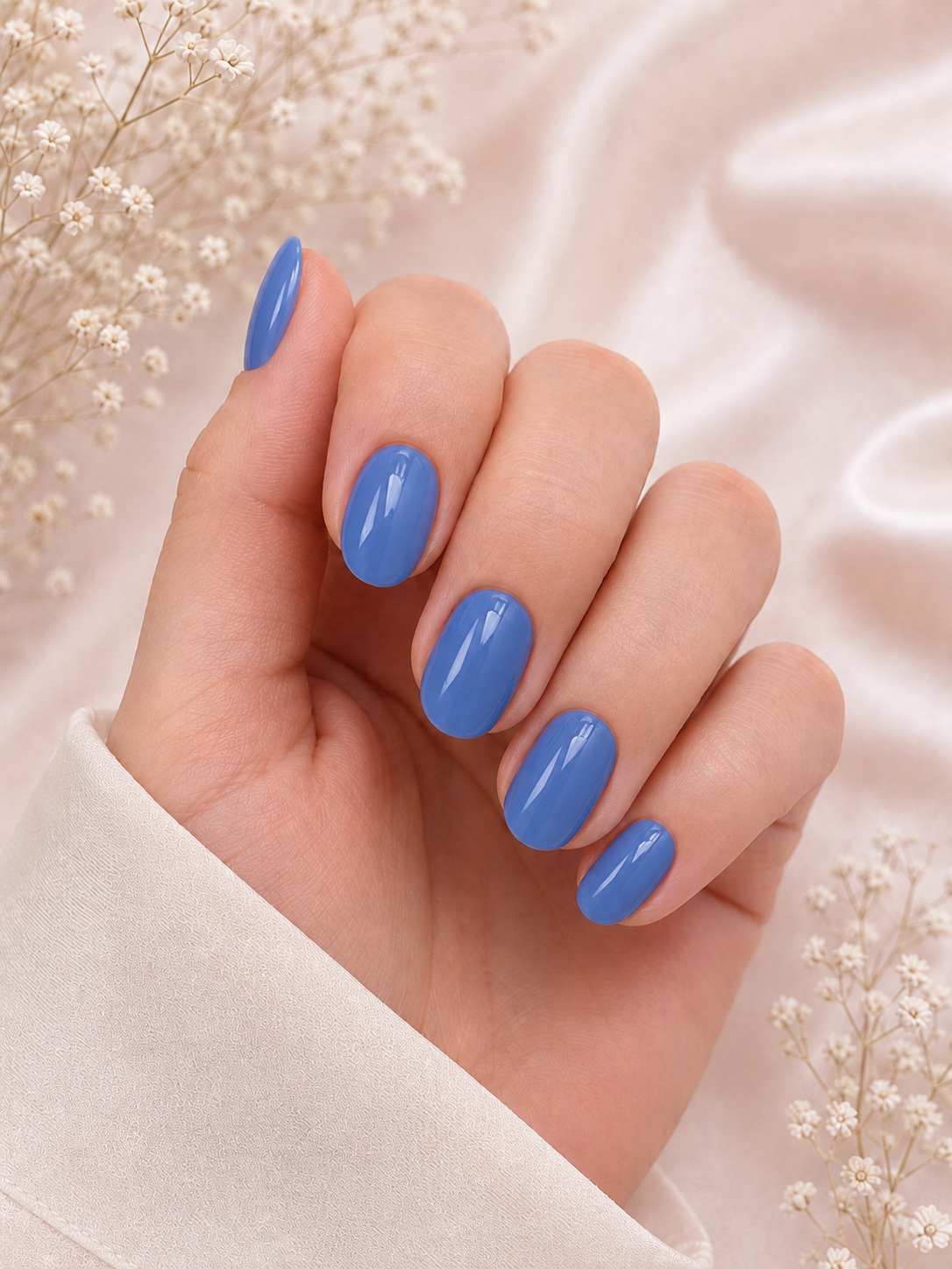 Molekula 52 nail look